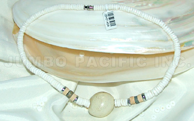 Graduated Shell Heishi Necklace lumbang cream